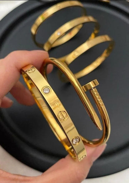 Versatilë Stack