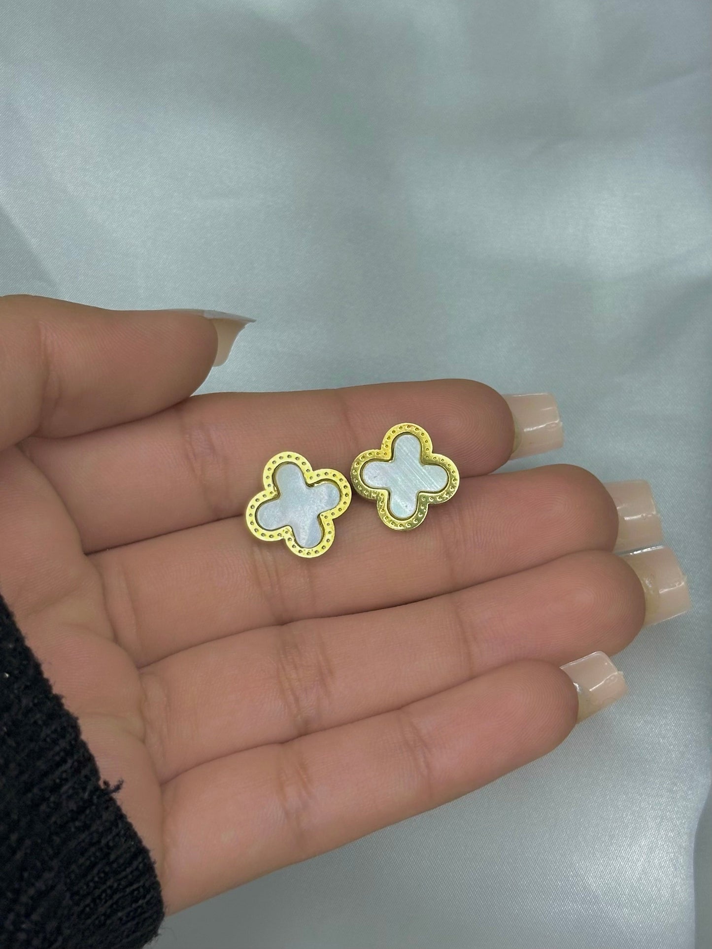 White Clover studs