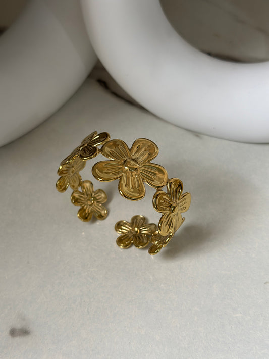 Garland wrist cuff-18k