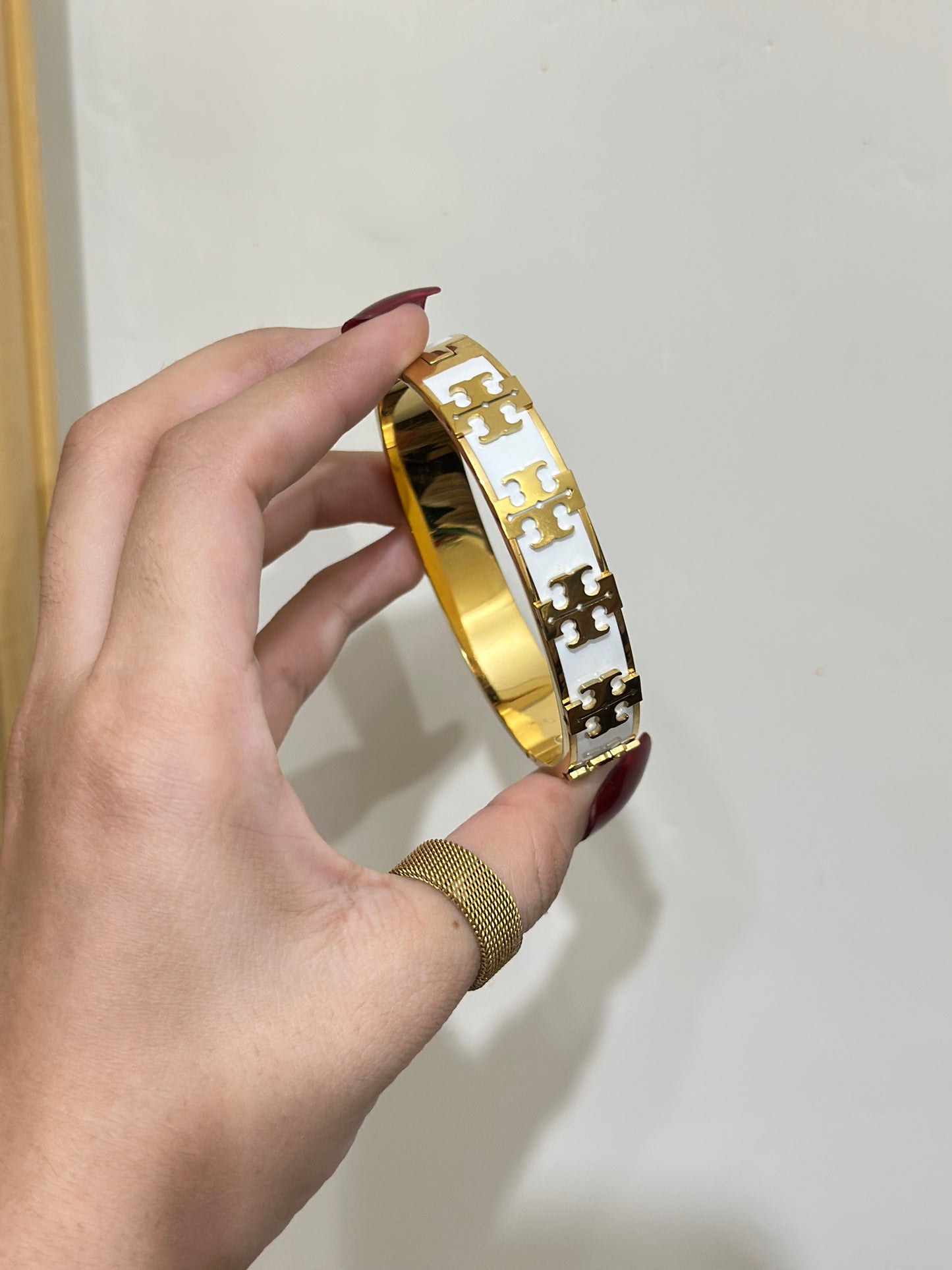 Mate bangle- white
