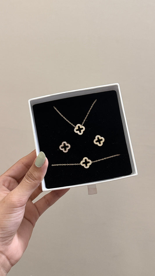 Hollow clover set
