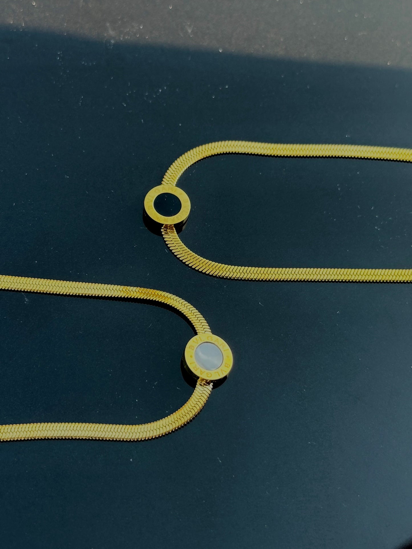 Bvlgari white snake chain necklace