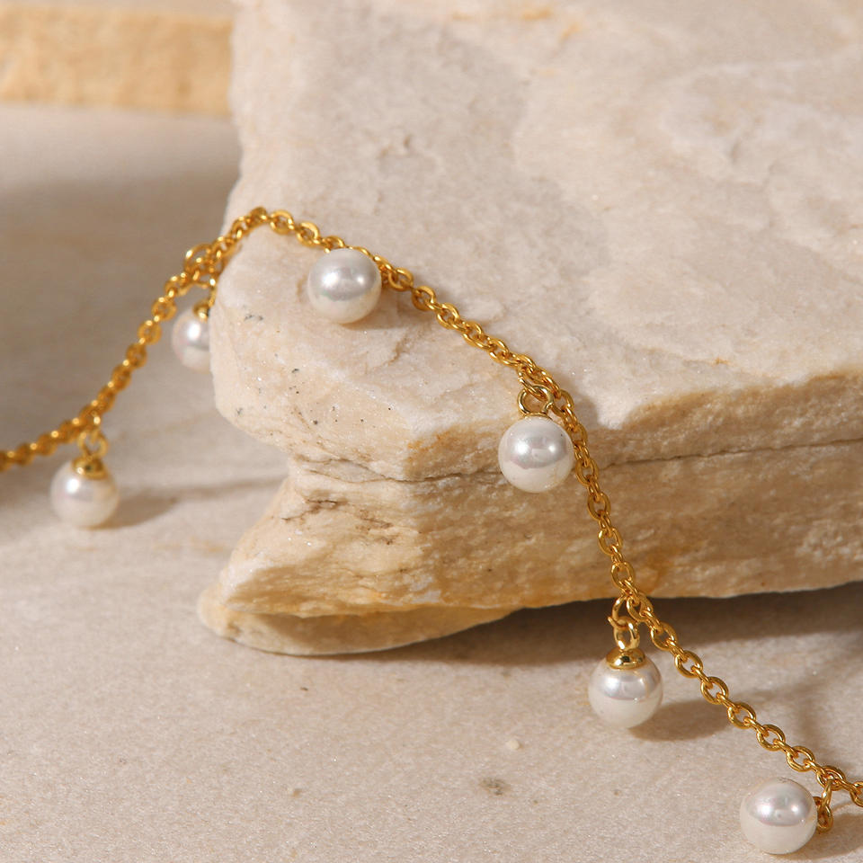 Pearly anklet