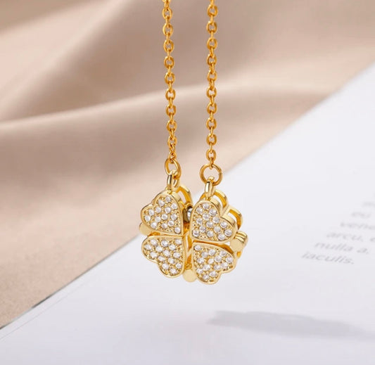 2 in 1 Magnetic Clover necklace